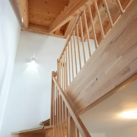 Haus Für 8 Gäste Mit Garten Und Parkplatz In Ruhiger Lager Apartamento Augsburgo