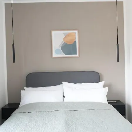 Haus Für 8 Gäste Mit Garten Und Parkplatz In Ruhiger Lager Apartamento