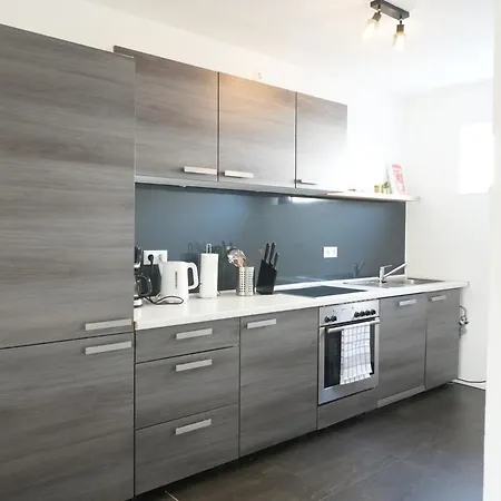 Apartamento Haus Für 8 Gäste Mit Garten Und Parkplatz In Ruhiger Lager Augsburgo