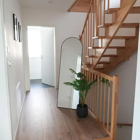 Apartamento Haus Für 8 Gäste Mit Garten Und Parkplatz In Ruhiger Lager *